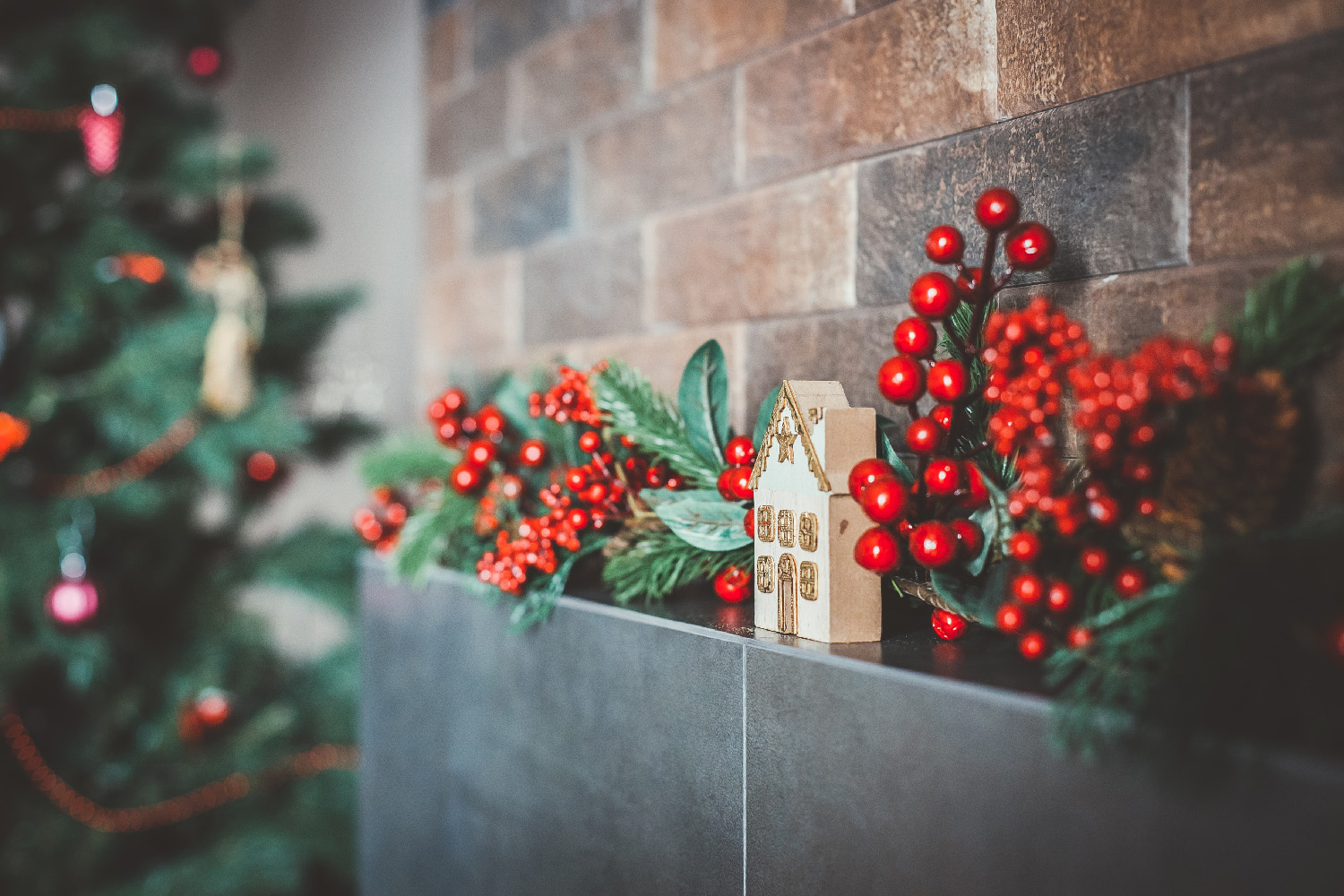 Hire a San Diego interior designer for your Christmas Decorations for